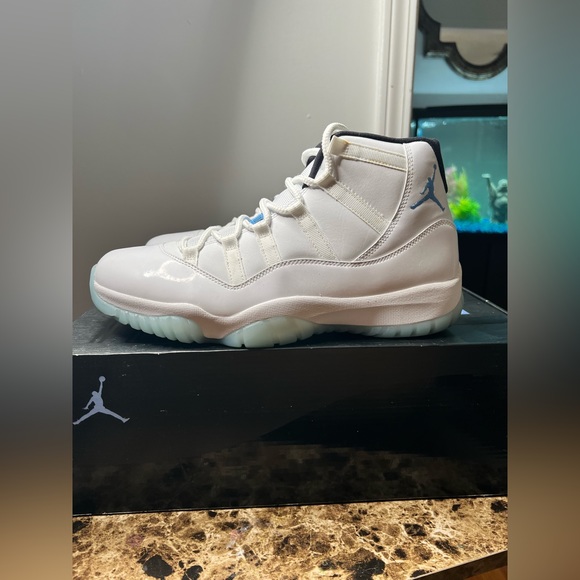 AIR JORDAN 11 RETRO
'LEGEND BLUE' 2014 - Picture 2 of 7